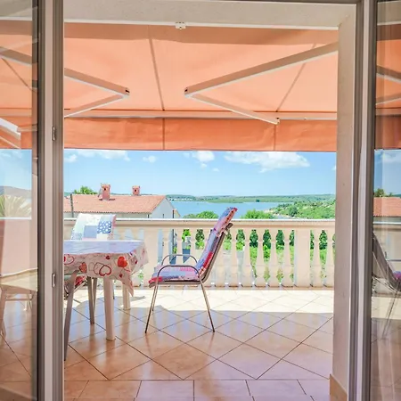 Διαμέρισμα Tara