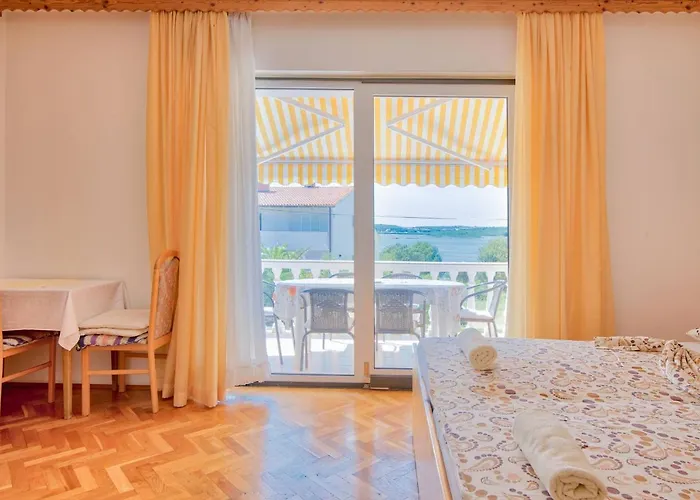 Tara * Μεντουλίν