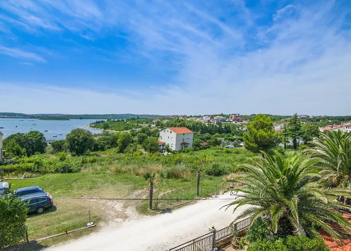 Διαμέρισμα Tara *