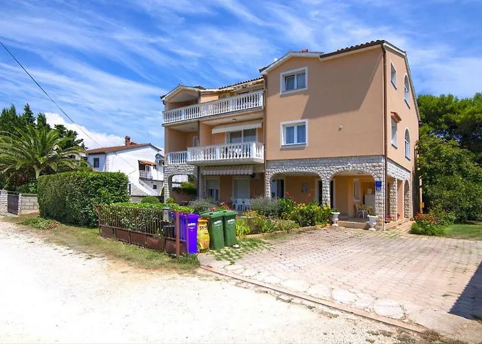 Tara * Μεντουλίν