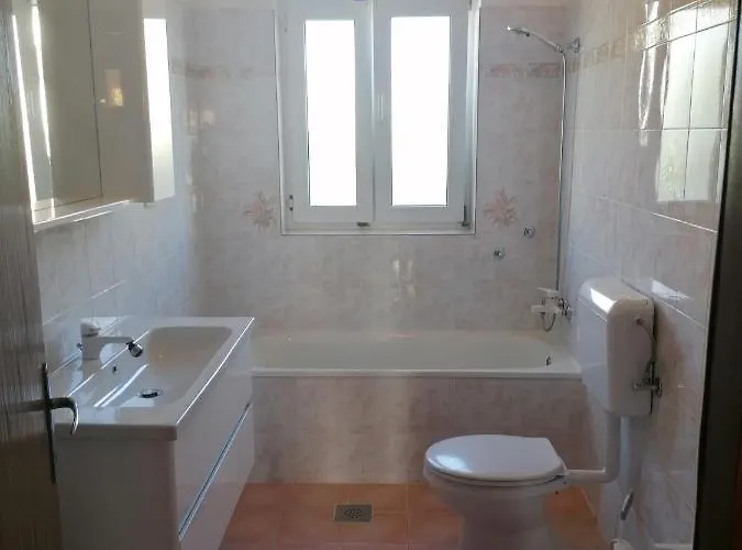 Tara Μεντουλίν