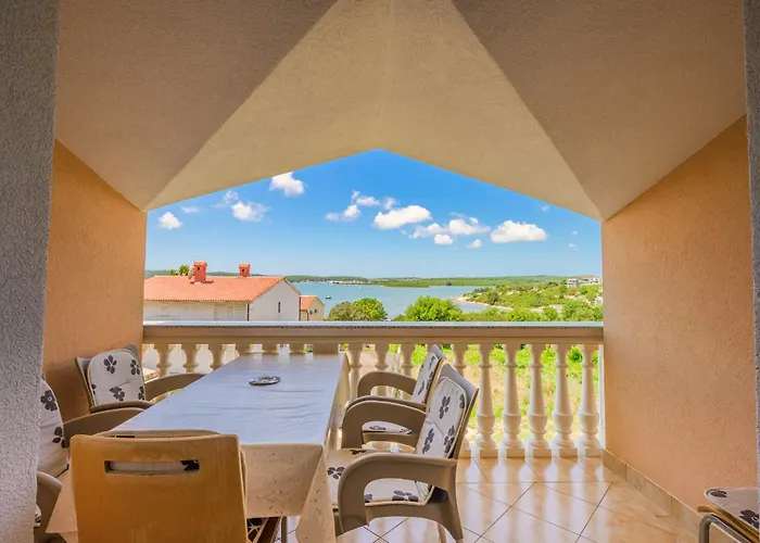 Διαμέρισμα Tara