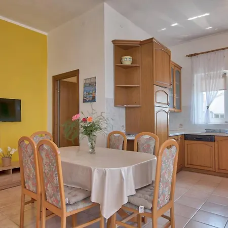 Tara Apartment