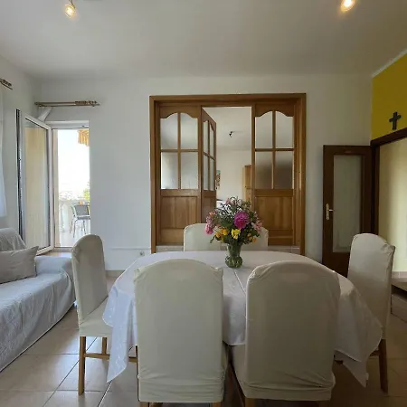 Tara Apartment *
