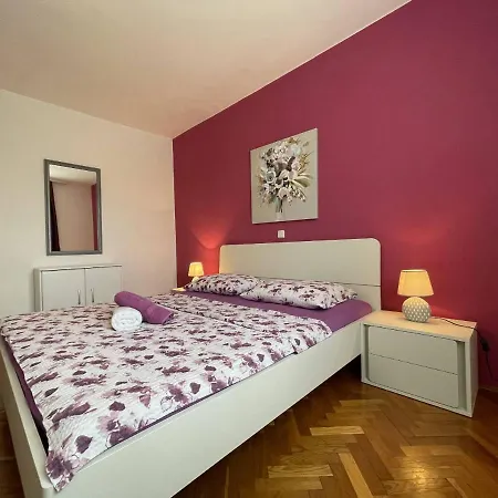 Tara Apartment *