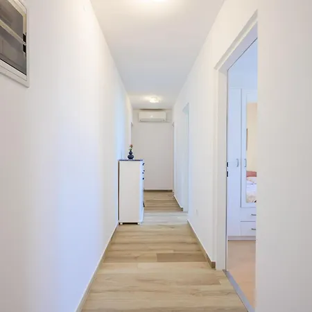 Tara Apartment