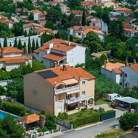 Tara * Μεντουλίν